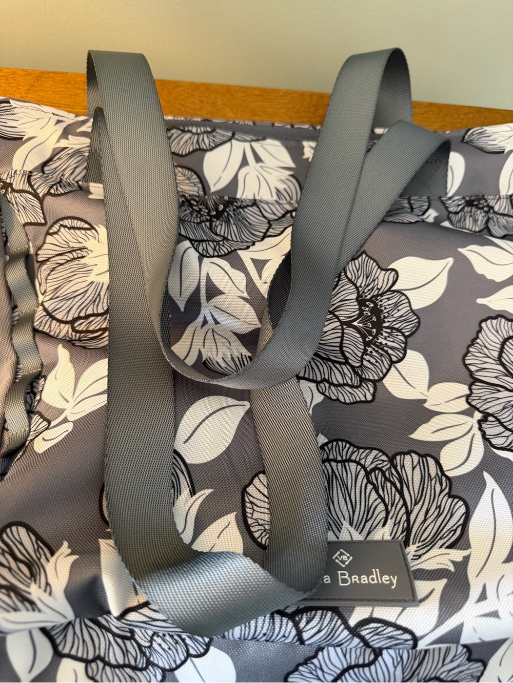 Vera Bradley Large Floral Performance Twill Tote Bag Gray Black White Travel Gym - Picture 11 of 11